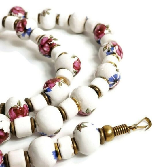 Vintage 60s Rose Flower Ceramic Necklace - Picture 7 of 8